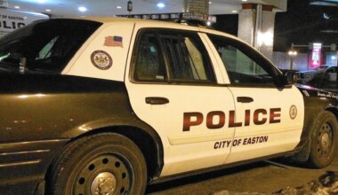 Easton motorcycle crash leaves man dead