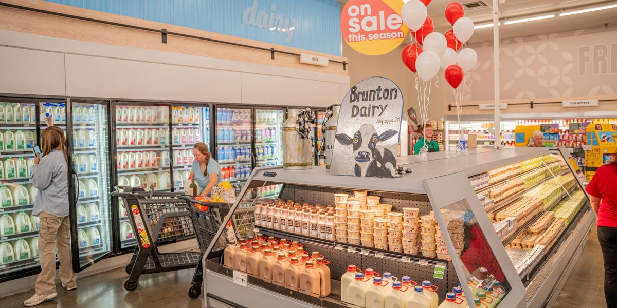 Giant Eagle completes remodels of two Pittsburgh-area stores