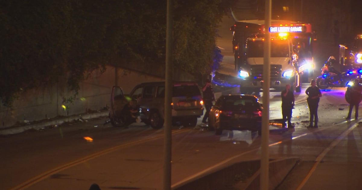 Pittsburgh woman accused of fleeing 3-vehicle crash in West End