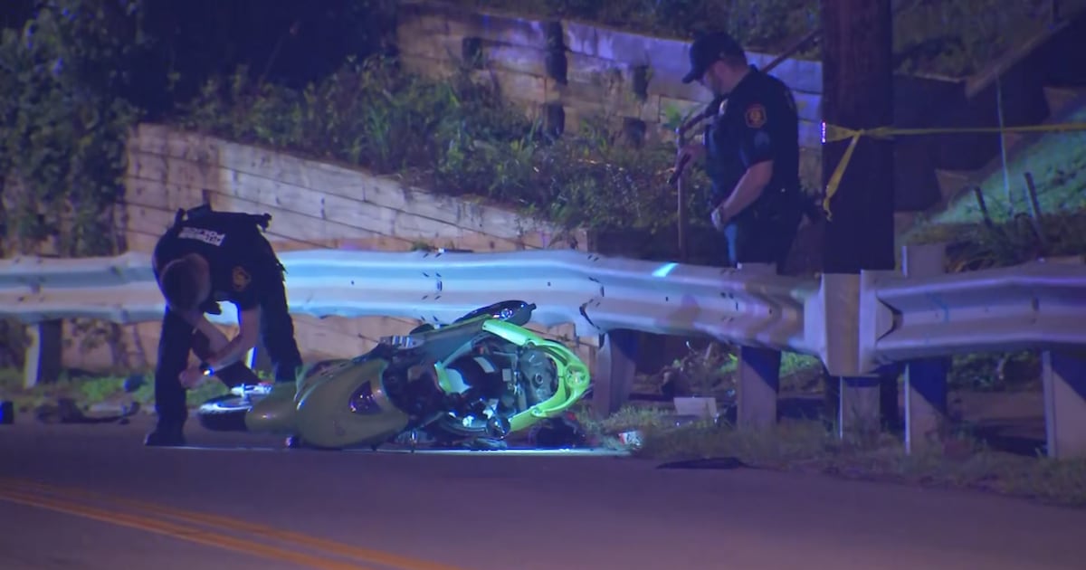 Moped crash in Pittsburgh leaves driver in critical condition