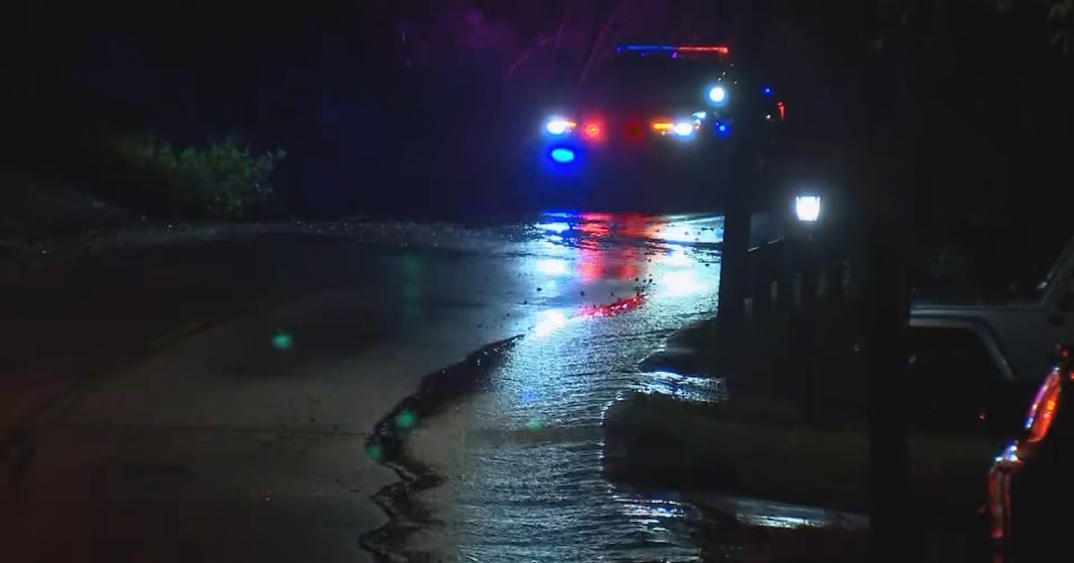 Water main break sends water flowing down Bethel Park roadway – WPXI