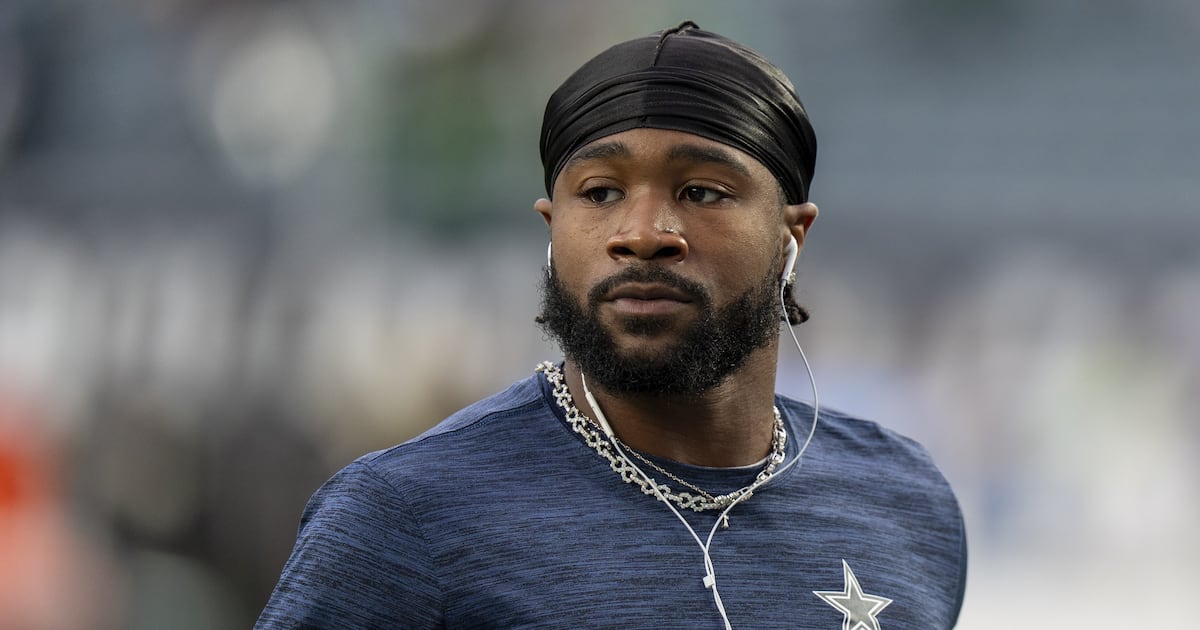 NFL player arrested in neighborhood near Pittsburgh
