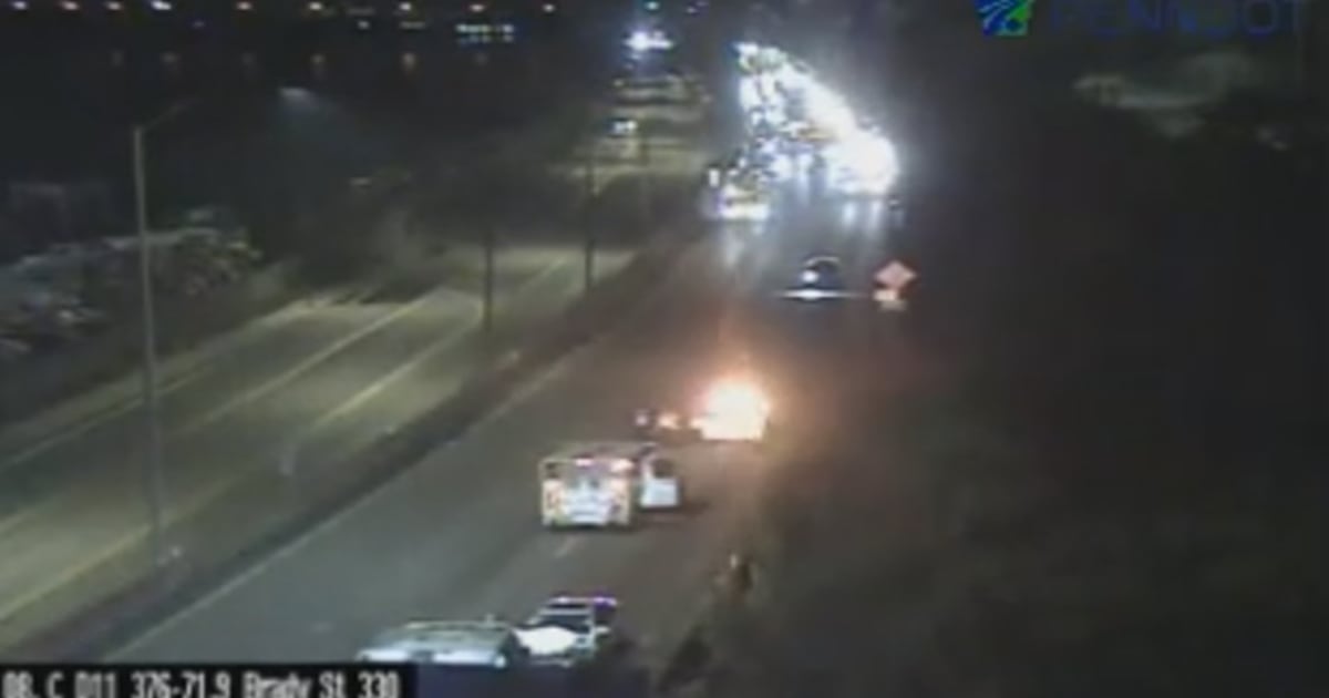 3 hurt in Parkway East crash overnight