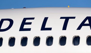 Delta flight returns to Pittsburgh after crew reports fumes in the aircraft following departure