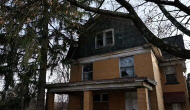 City says condemned property demolitions are back on track after two subpar years – WPXI