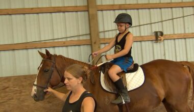 Healing on horseback: Pioneering Pittsburgh police detective teaches inner-city kids how to ride