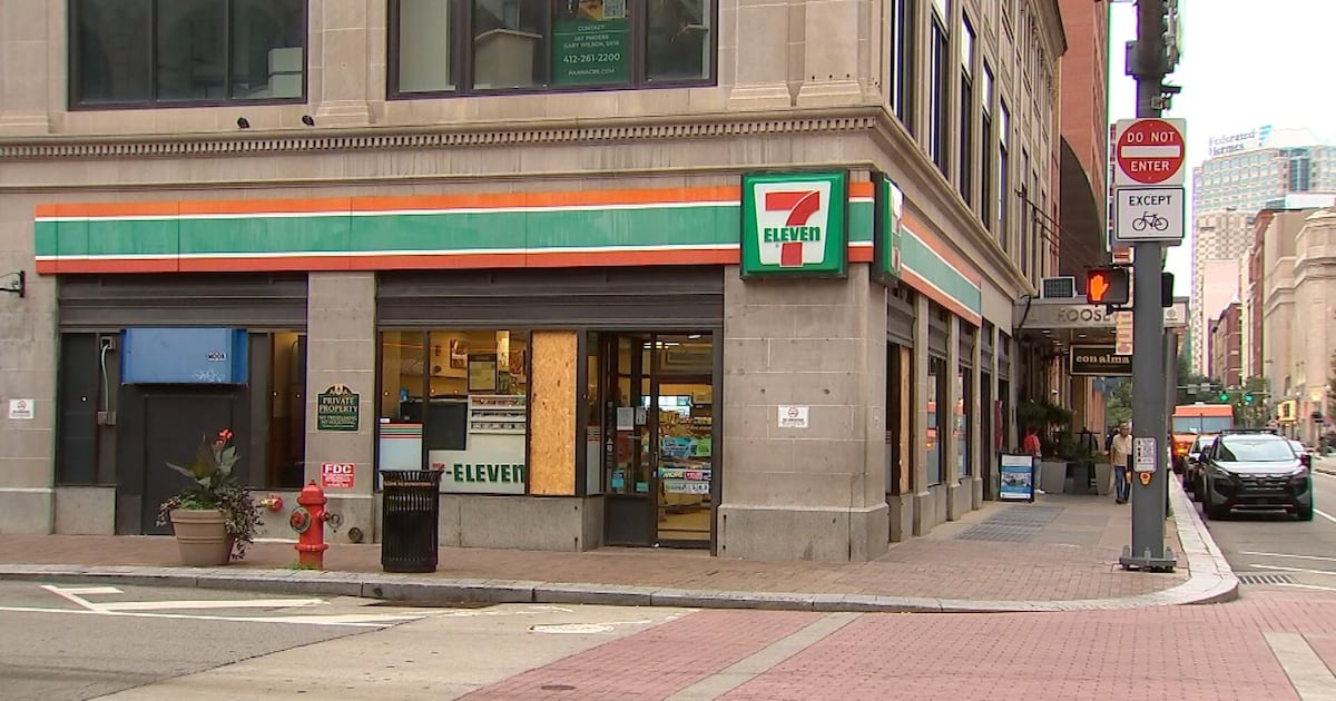 Man, 19, charged with robbing, punching woman outside of 7-11 in Downtown Pittsburgh – WPXI