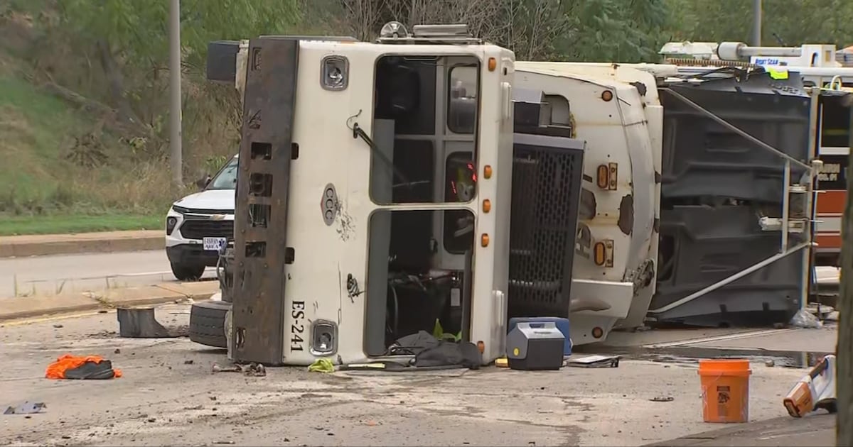 3 hurt in crash involving City of Pittsburgh garbage truck in Turtle Creek – WPXI