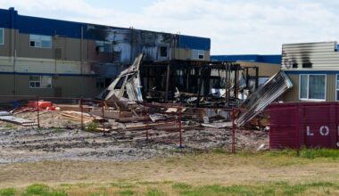 Saskatoon high school navigates temporary split-day schedule after fire