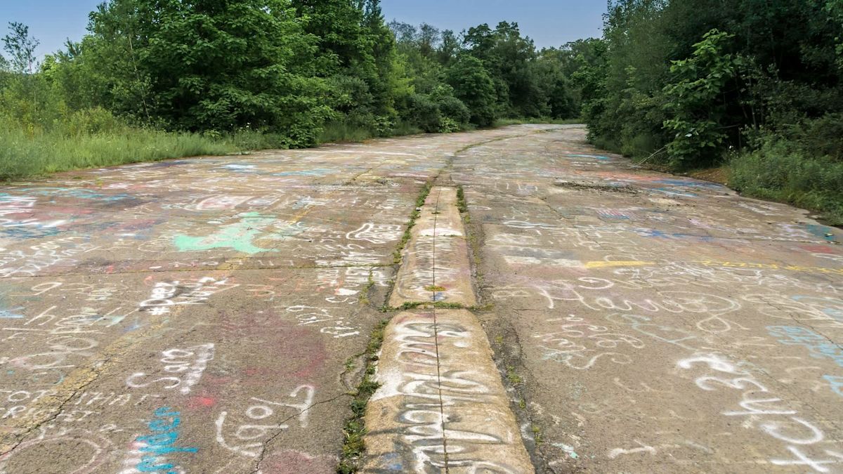 Pennsylvania borough slips toward ghost town as underground mine fire still rages