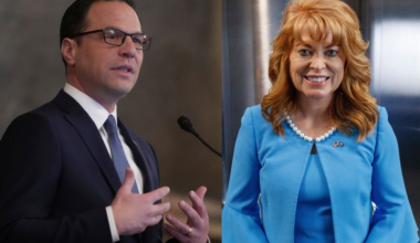 Pennsylvania voters concerned with economy, Shapiro leads Garrity, poll shows