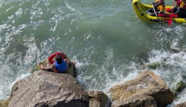 Fire crews rescue kayaker stranded on rocks in Lake Erie