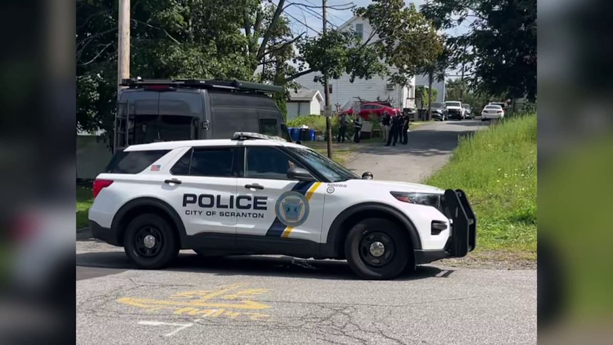 Man in custody after standoff in Scranton