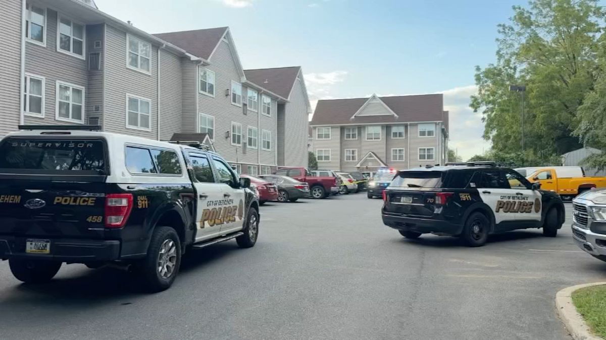 Two injured after fight, stabbing outside Bethlehem hotel