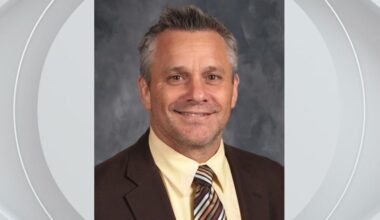 Woodland Hills school board votes to fire superintendent