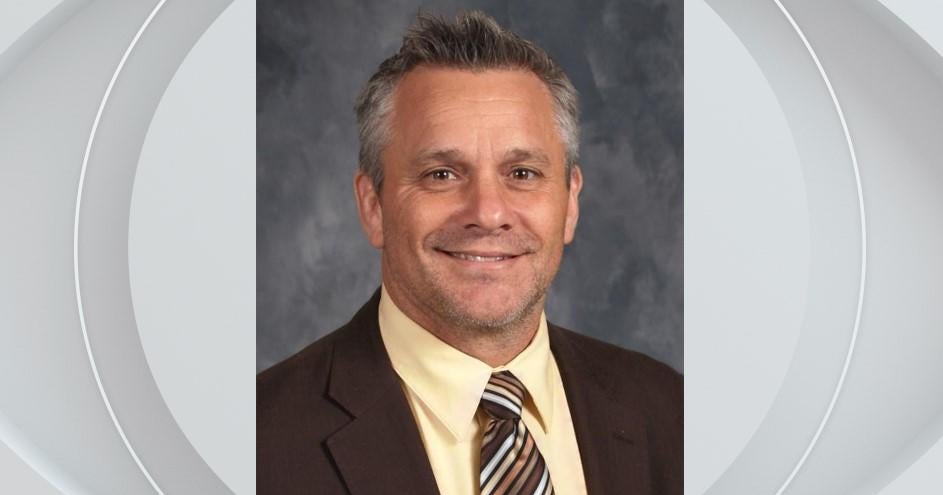 Woodland Hills school board votes to fire superintendent
