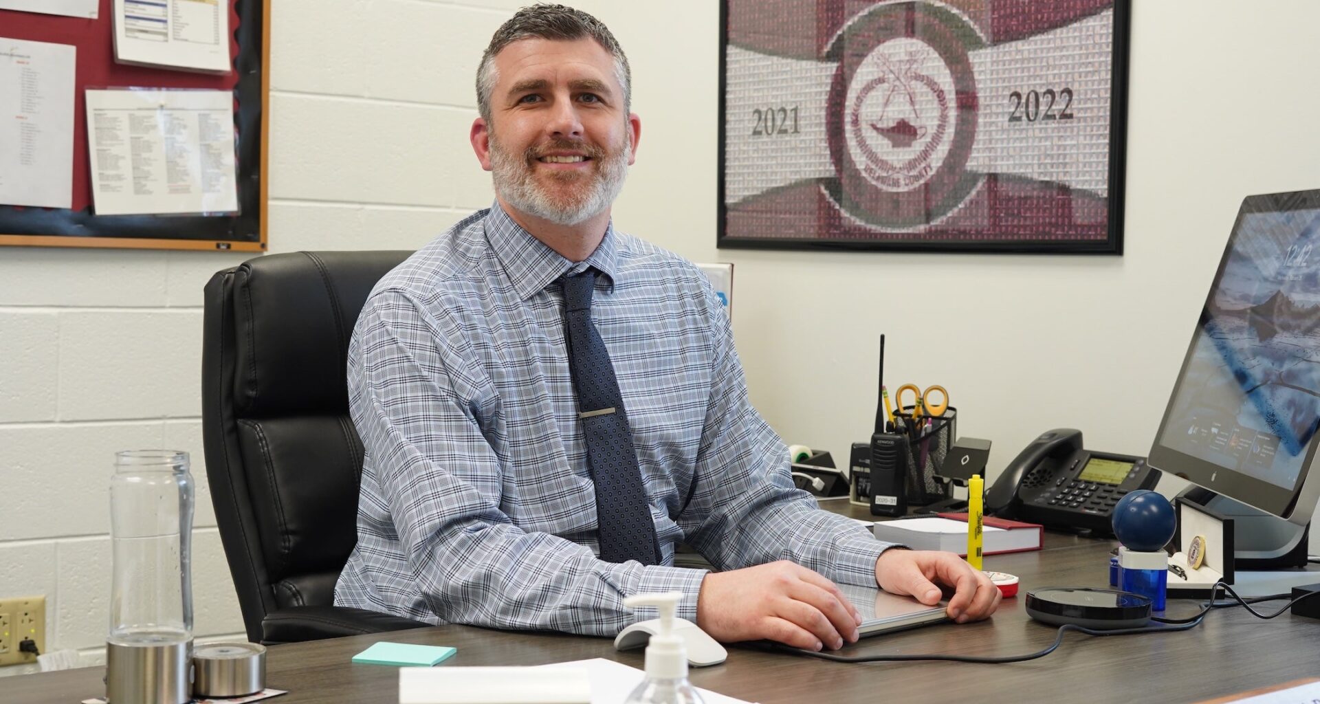PA school cellphone ban: Radnor, Hershey lean in, sans pouches
