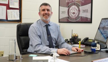 PA school cellphone ban: Radnor, Hershey lean in, sans pouches