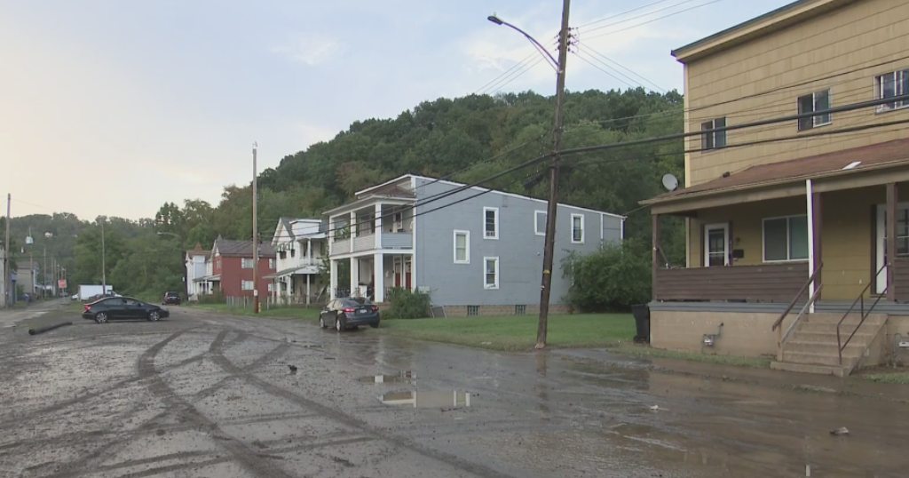Clean-up efforts begin in Pittsburgh area after Friday's flash flooding, "Seemed like a tidal wave"
