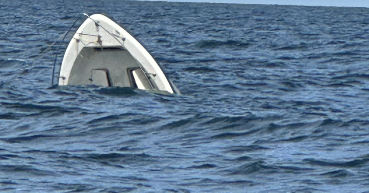3 men rescued after boat capsized 8 miles from shore near Ashtabula