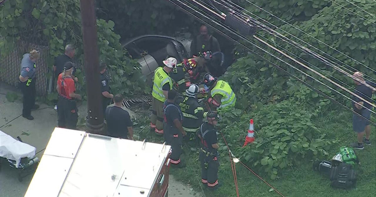 Car crashes, plunges into embankment along Chester Pike in Ridley Park