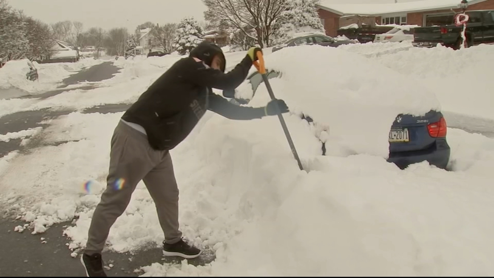 Allentown, Pennsylvania residents dig out after nor'easter dumps more than 2 feet of snow