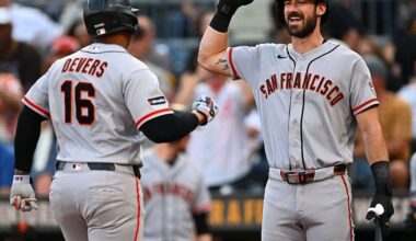 Sliding catch saves SF, score 2 in 10th to beat Bucs