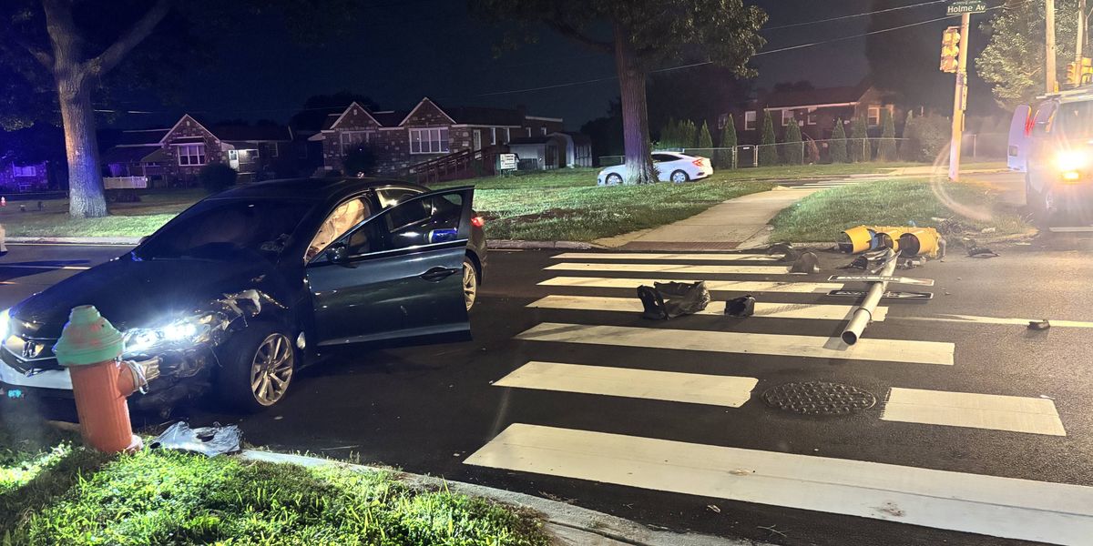 Investigators seek car thieves who hit police SUV, crashed stolen vehicles in Northeast Philly