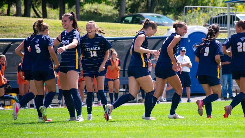 Women's Soccer Remains Perfect on the Season with Shutout at Naz