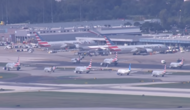 Phila. airport ground stop, flight delays caused by equipment outage