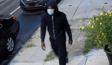 Video: South Philly resident fights off intruder; suspect wanted