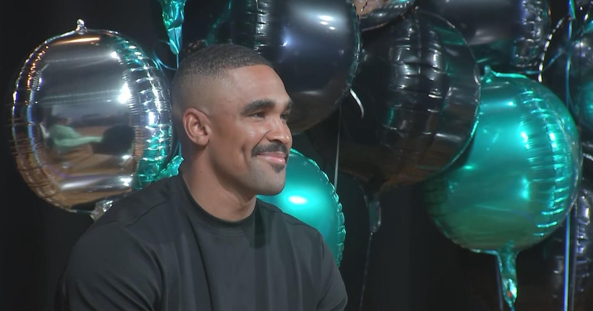 Eagles QB Jalen Hurts donates 600K to bring air conditioning to part of Northeast High School