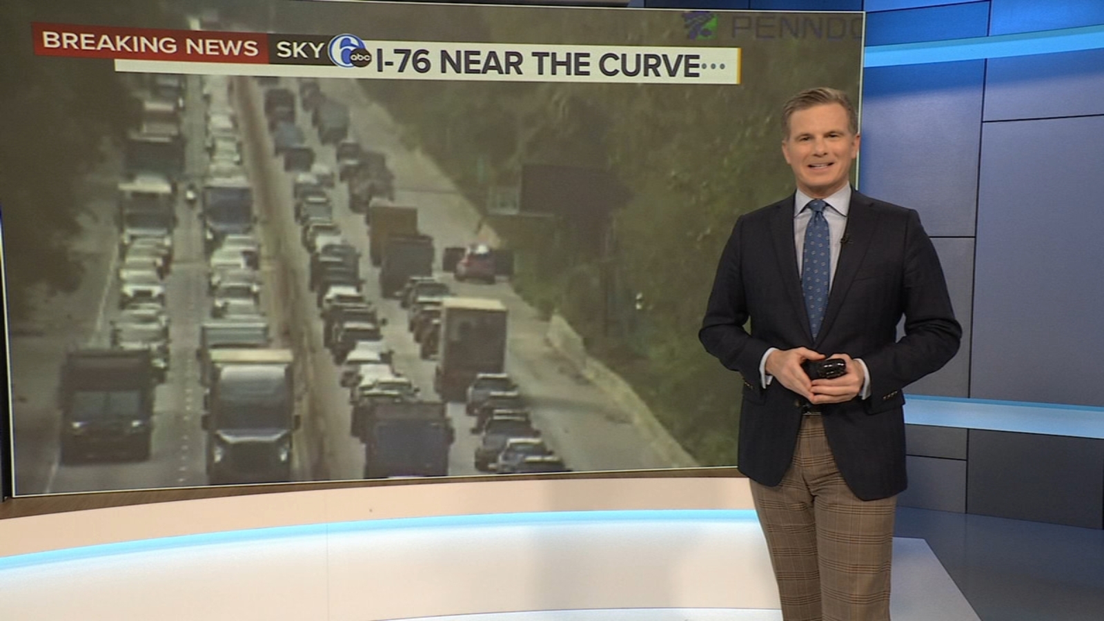 Car fire blocks lanes of Schuylkill Expressway near Conshohocken curve during morning rush