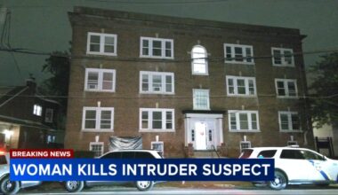 Woman recognizes man after shooting, killing masked intruder in Philadelphia's Frankford section: Police