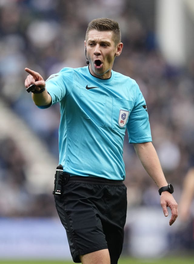 Matt Donohue pictured refereeing a Championship match between Preston and Blackburn