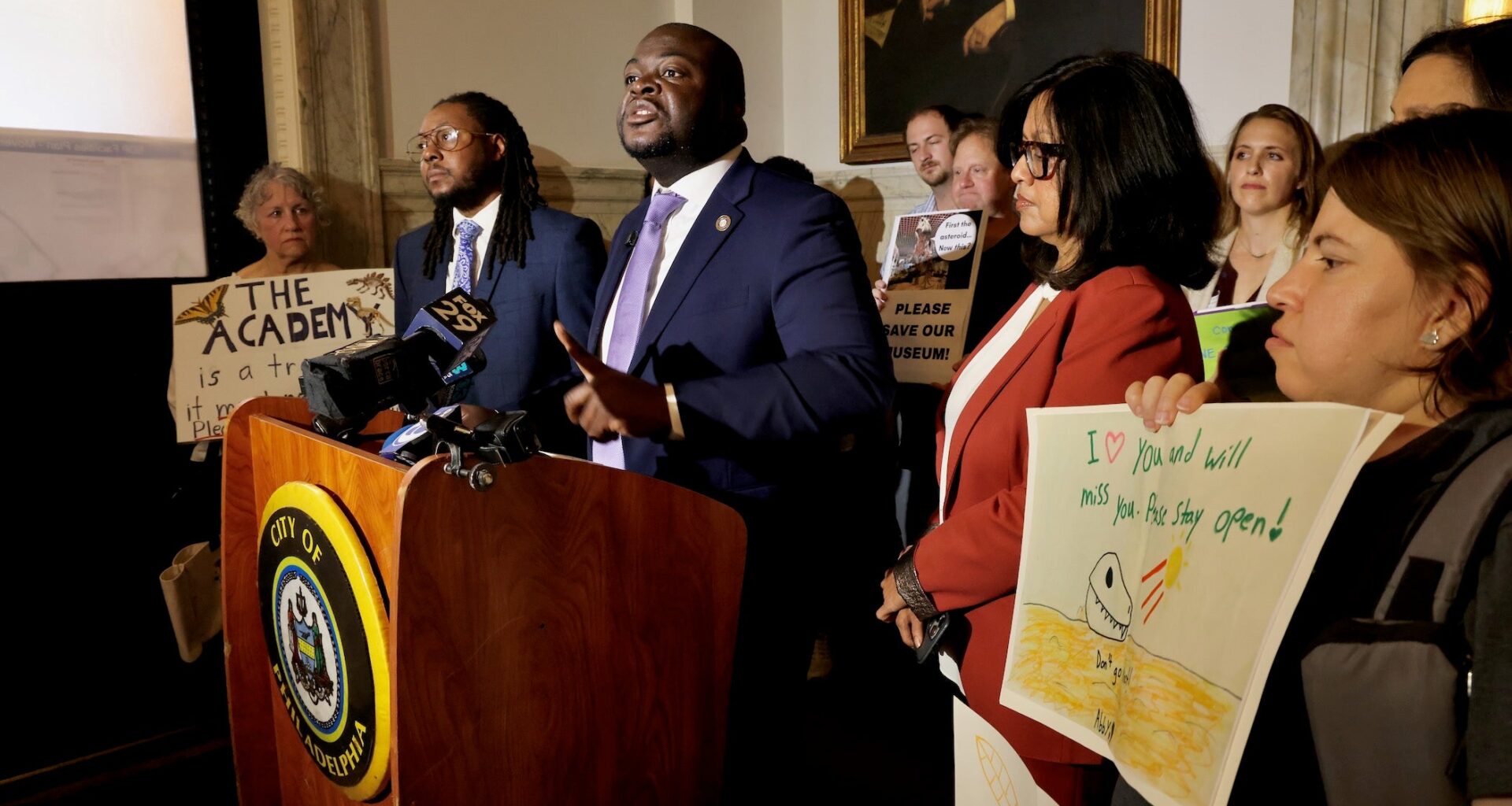 Advocates rally for Academy of Natural Sciences museum