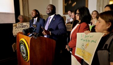 Advocates rally for Academy of Natural Sciences museum