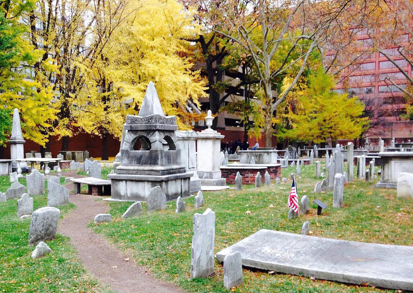 Christ Church Burial Ground is the final resting place of Benjamin Franklin and many of America&rsquo;s early visionaries.