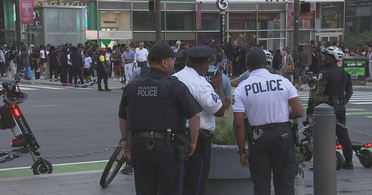 Arrests made after teens gather outside Philadelphia City Hall for second straight night