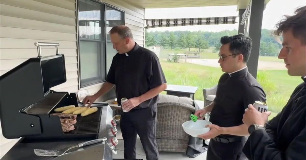 Cooks With Collars Campaign returns to raise money for churches in Allentown Dioceses | Reading Area