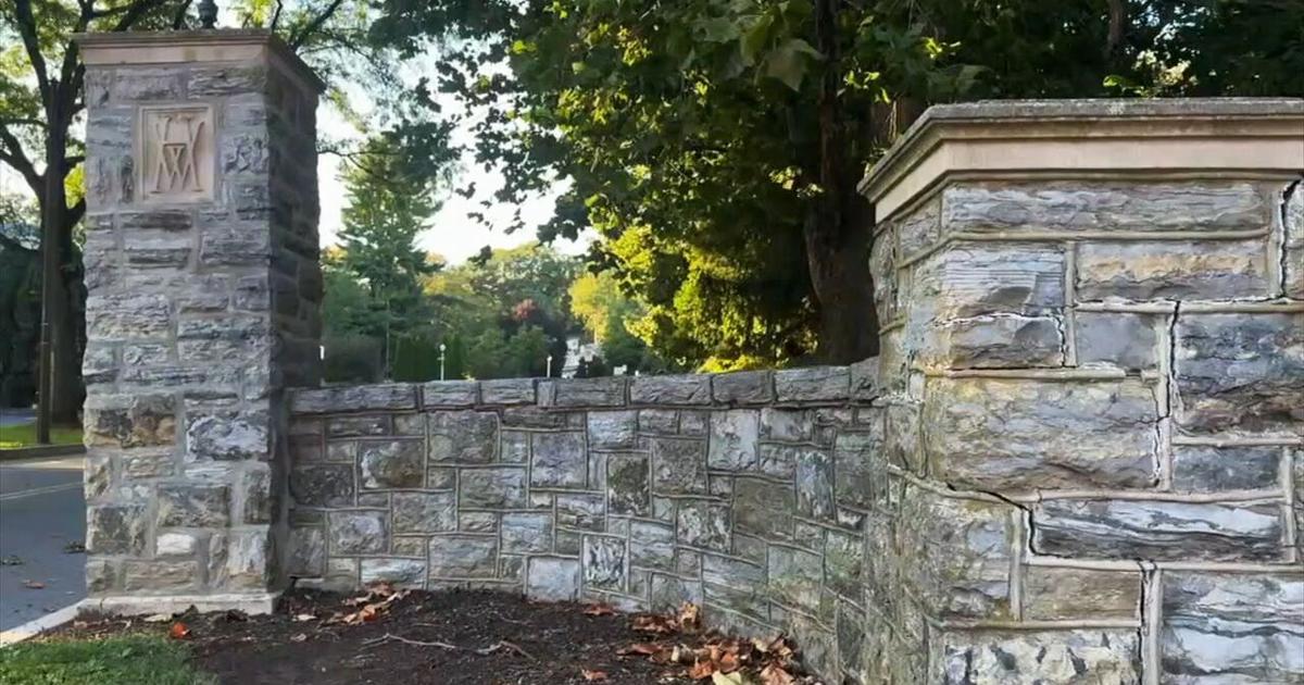 Historic Wyomissing Hills pillar damaged in weekend crash | Reading Area