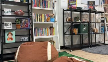 Andre Reeds ‘Read with Reed’ literacy program comes to Clinton St. Boys, Girls Club | Reading Area