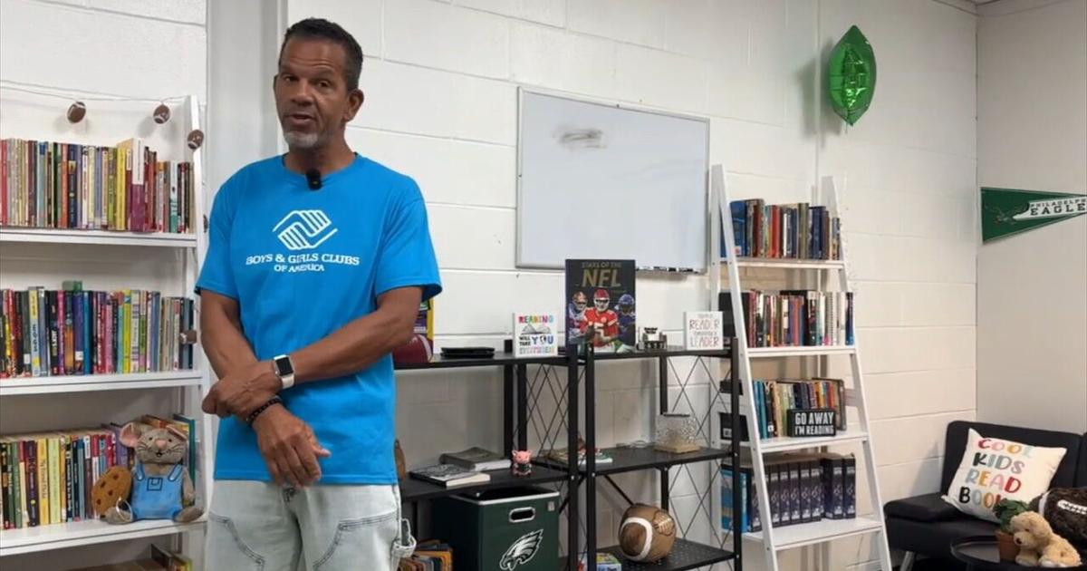 NFL Hall of Famer unveils new 'Read with Reed' space at Olivet Boys & Girls Club | Reading Area