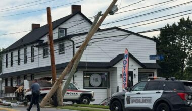1 injured after dump truck crashes into pole in Bethlehem Twp. | Traffic