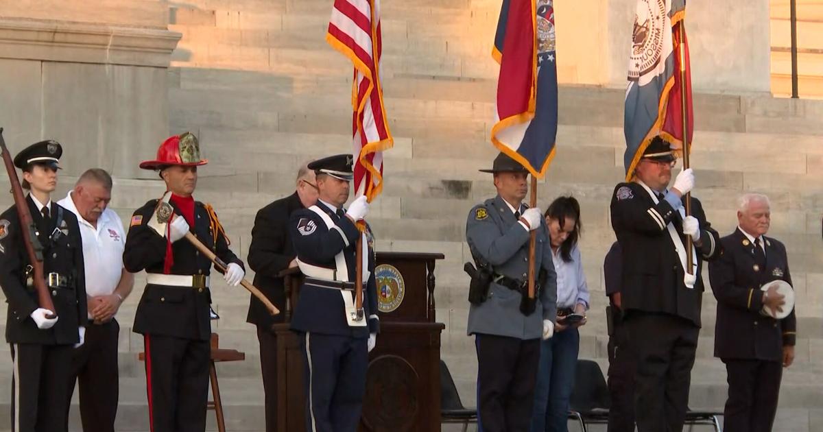 Students gather to participate in 9/11 name reading ceremony | Jefferson City