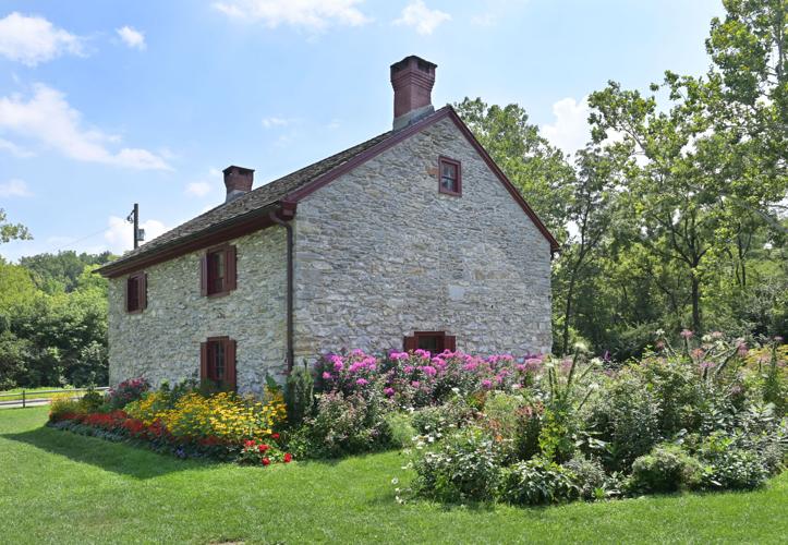 Stoltzfus Homestead 4.jpg