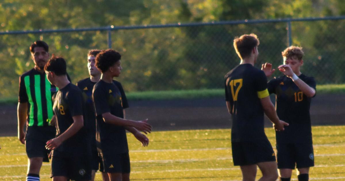 Greenwell, Deopere help Eagles crush Shawnee in All ‘A’ sectionals | Sports
