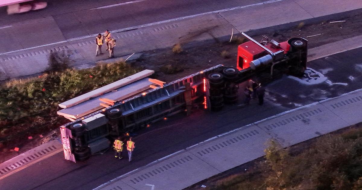 Route 33 S. to I-78 East on-ramp closed following tractor-trailer rollover | Bethlehem Area