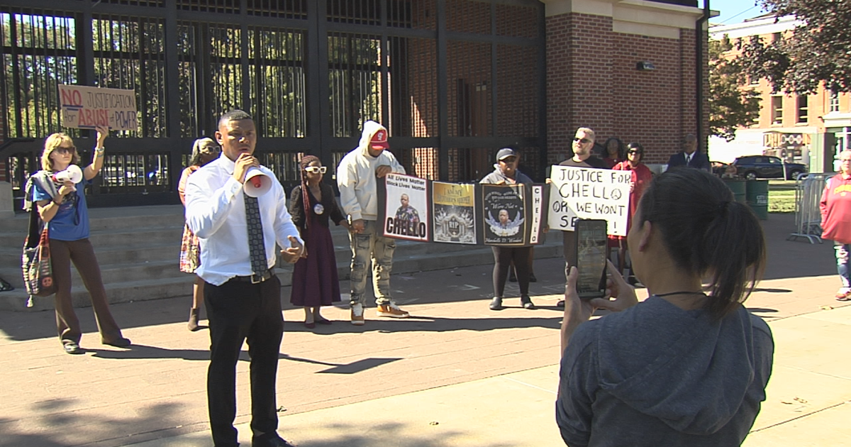 Justice for Marchello Woodard Demonstration Held in Perry Square Ahead of Trial | News