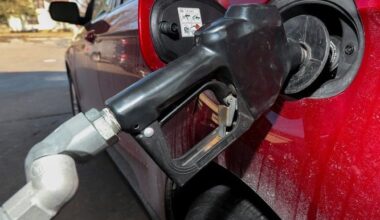 Gas prices climb past $4.50 per gallon average in Philly